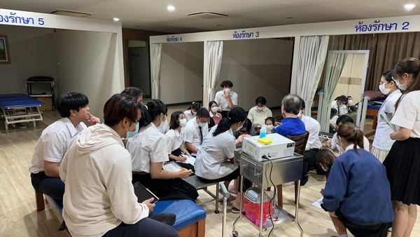  รายวิชา 303241 กายภาพบำบัดทางระบบประสาท 1 ได้มีการจัดการเรียนการสอนโดยใช้กรณีศึกษาในผู้ป่วย อัมพาตครึ่งซีก